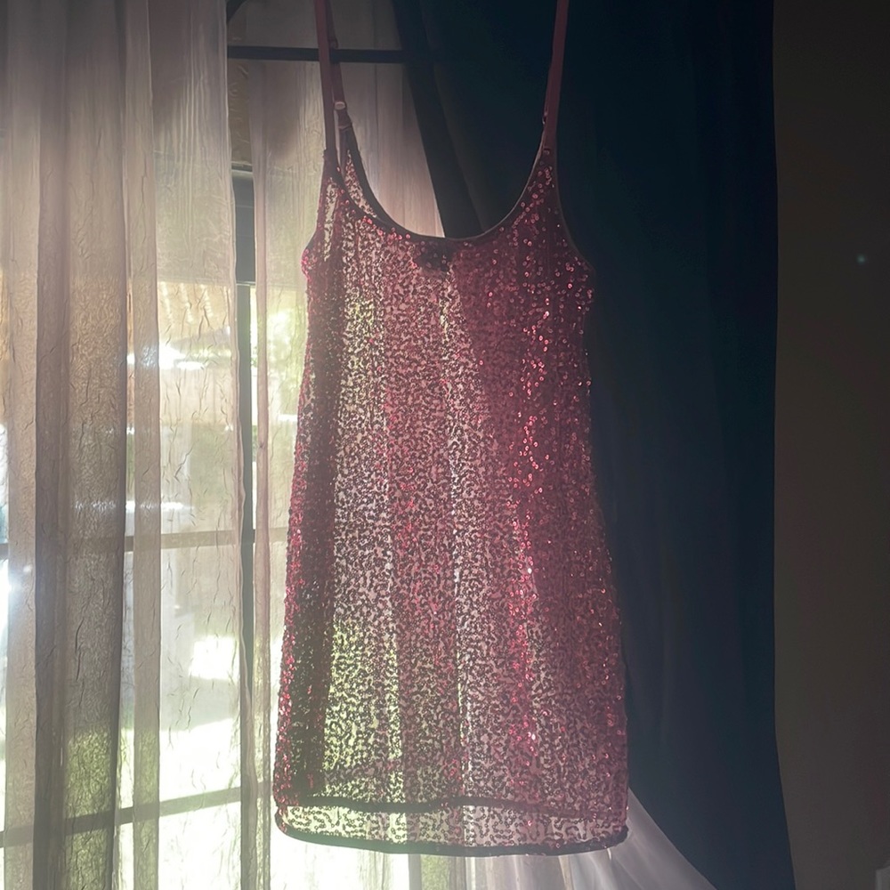 🚨BOGO HALF OFF SEQUIN CAMI🚨